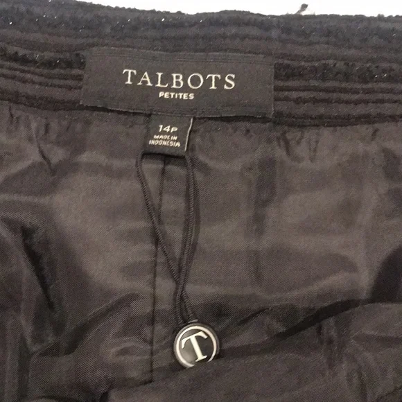 Brand new Talbots Black Textured Striped Pleated Skirt Midi